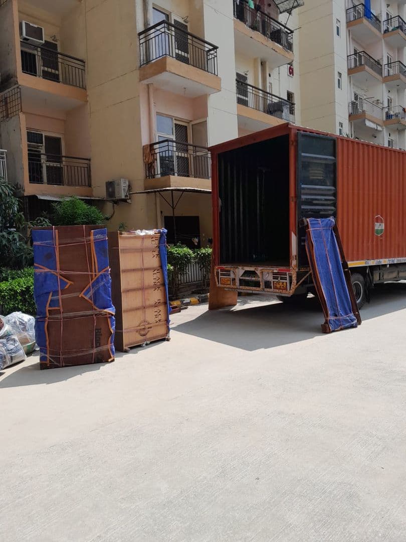 HK Packers and Movers - Image 5