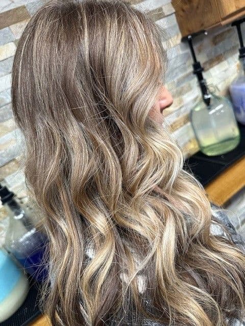 Kristi's Salon - Image 2