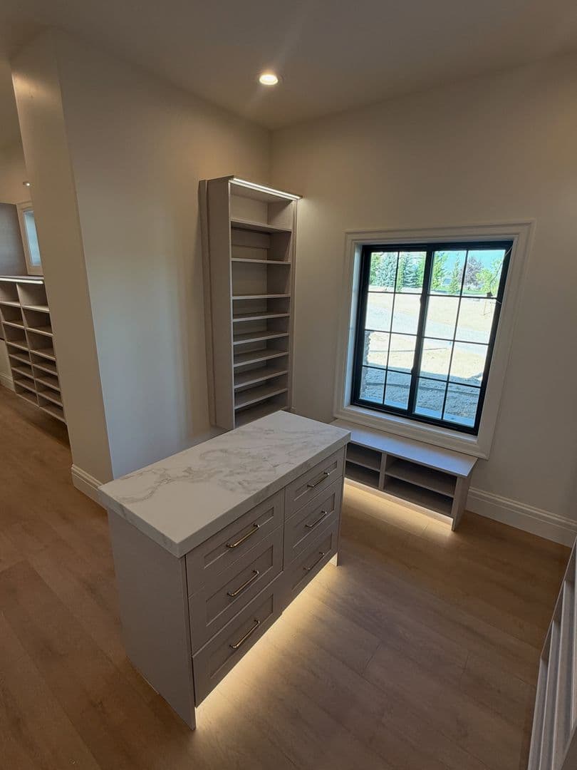 Taylor Made Closets - Image 3