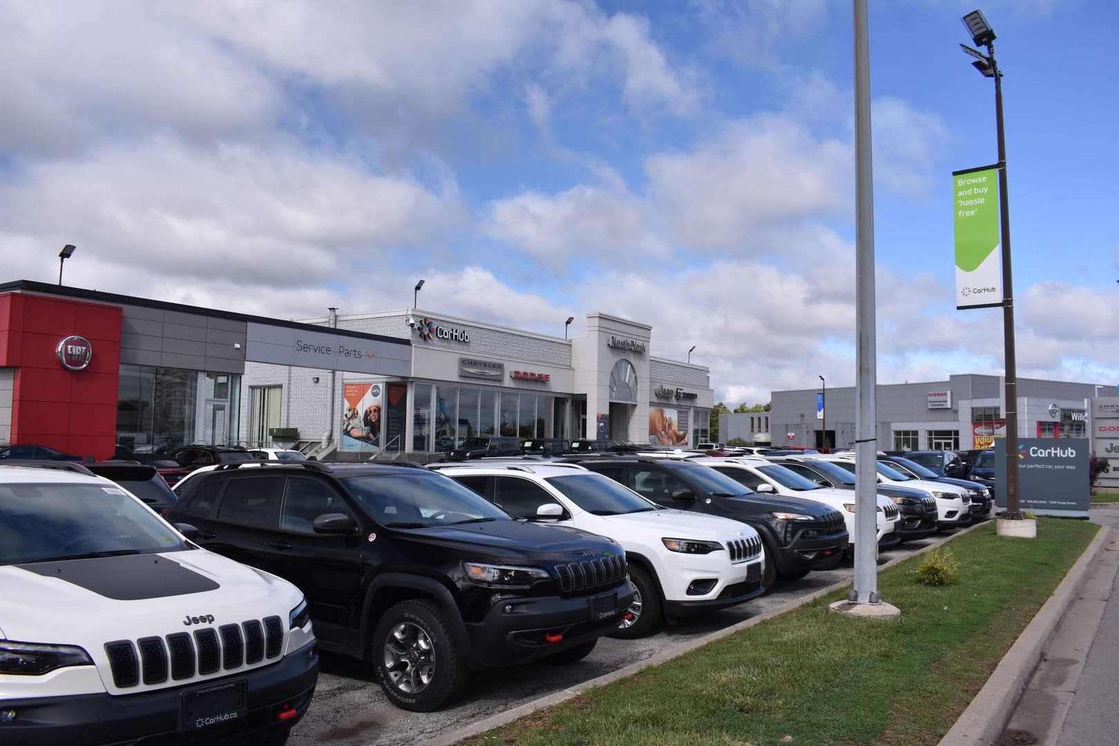 CarHub North York Chrysler - Image 4