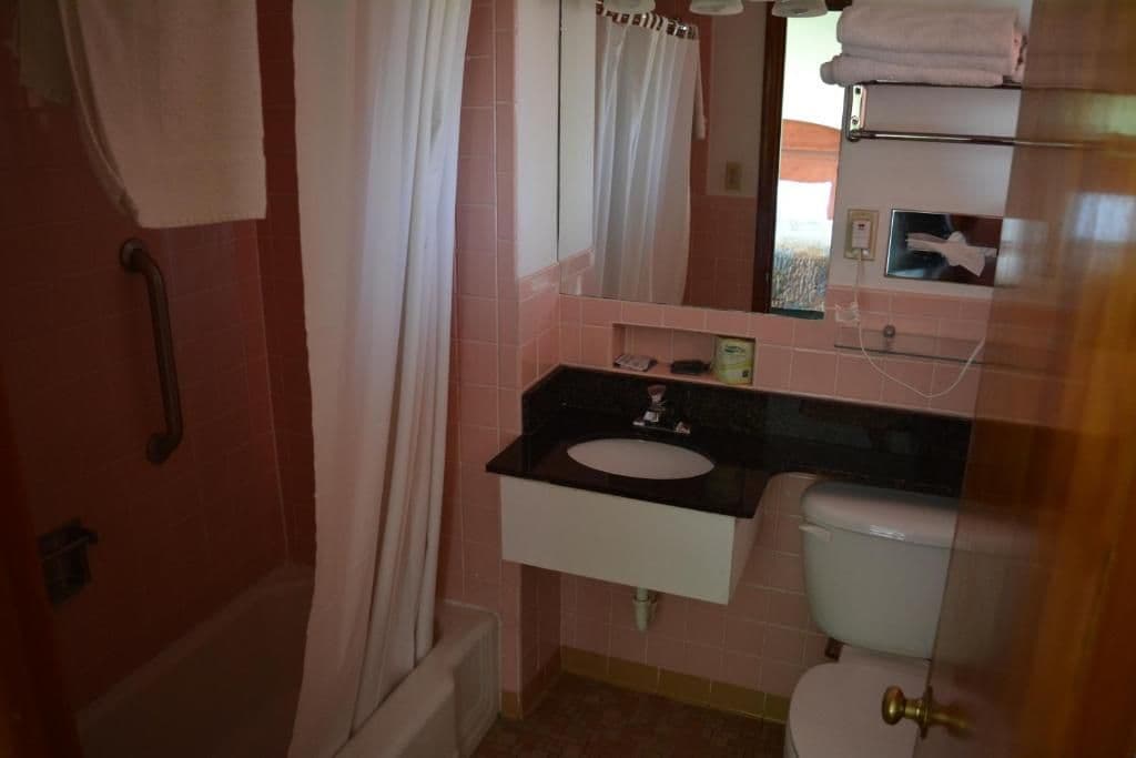 WYE Motor Lodge - Affordable hotel in Duncansville - Image 4
